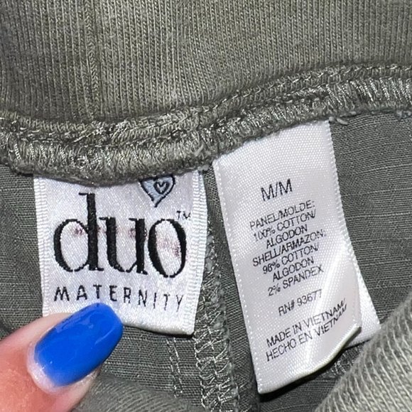 Maternity Shorts - Picture 3 of 3